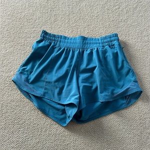 Lululemon Hotty Hot Low-Rised Line Short 4”